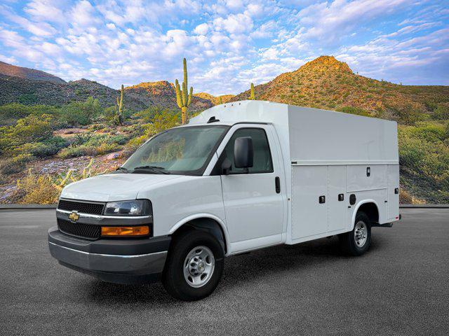 2025 Chevrolet Express Cutaway Work Van