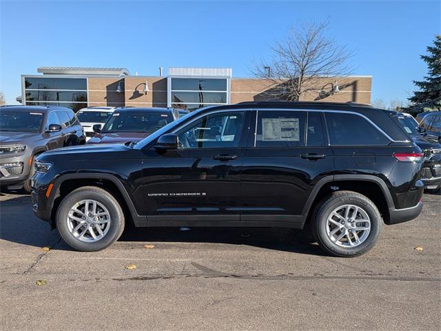 2025 Jeep Grand Cherokee GRAND CHEROKEE LAREDO X 4X4 2025 Jeep Grand Cherokee GRAND CHEROKEE LAREDO X 4X4