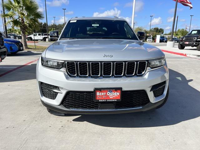 2025 Jeep Grand Cherokee GRAND CHEROKEE LAREDO X 4X2 2025 Jeep Grand Cherokee GRAND CHEROKEE LAREDO X 4X2