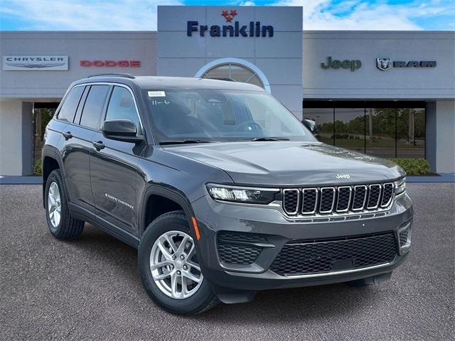 2025 Jeep Grand Cherokee GRAND CHEROKEE LAREDO X 4X4