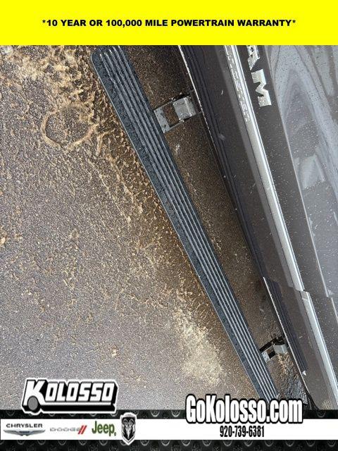 2026 Ram 1500 Tungsten Crew Cab 4x4 5'7" Box