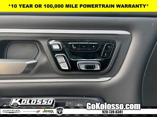 2026 Ram 1500 Tungsten Crew Cab 4x4 5'7" Box