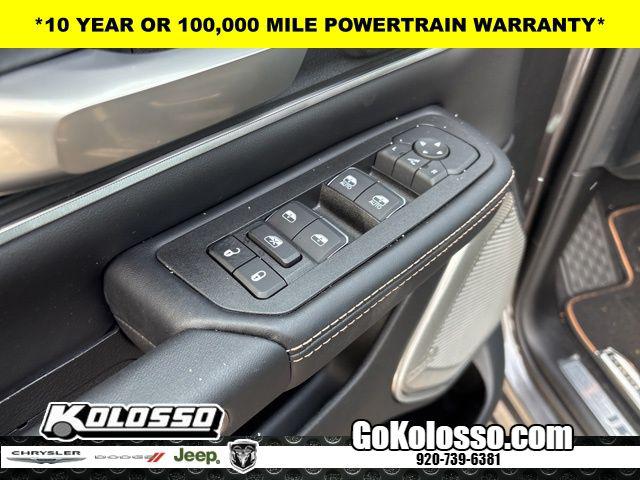 2026 Ram 1500 Tungsten Crew Cab 4x4 5'7" Box