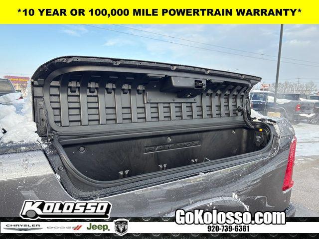 2026 Ram 1500 Tungsten Crew Cab 4x4 5'7" Box