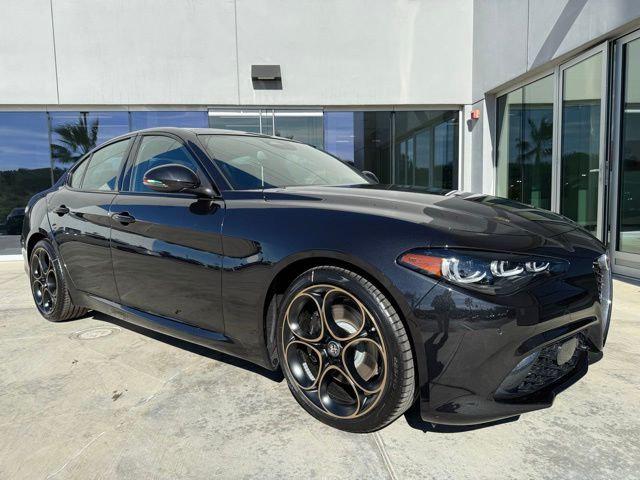 2025 Alfa Romeo Giulia GIULIA INTENSA RWD
