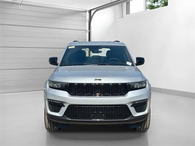 2025 Jeep Grand Cherokee GRAND CHEROKEE LIMITED 4X4 2025 Jeep Grand Cherokee GRAND CHEROKEE LIMITED 4X4