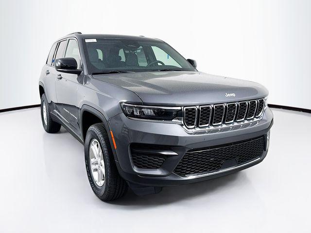 2025 Jeep Grand Cherokee GRAND CHEROKEE LAREDO 4X2 2025 Jeep Grand Cherokee GRAND CHEROKEE LAREDO 4X2