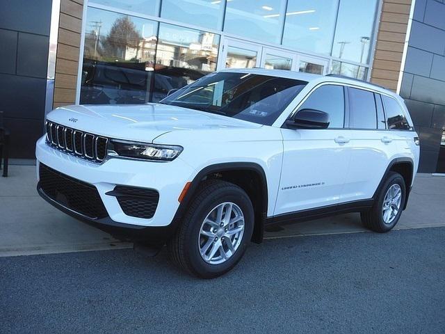 2025 Jeep Grand Cherokee GRAND CHEROKEE LAREDO X 4X4