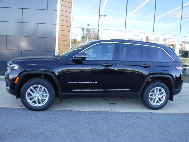 2025 Jeep Grand Cherokee GRAND CHEROKEE LAREDO X 4X4 2025 Jeep Grand Cherokee GRAND CHEROKEE LAREDO X 4X4
