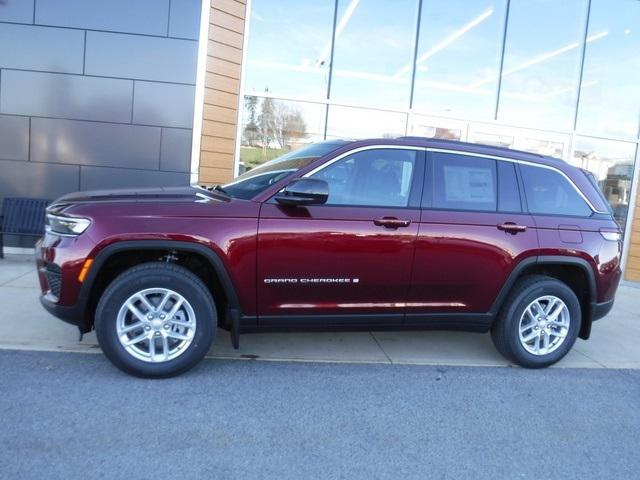 2025 Jeep Grand Cherokee GRAND CHEROKEE LAREDO X 4X4