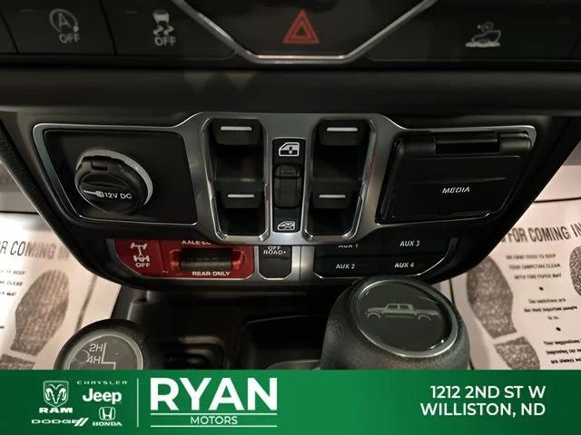 2026 Jeep Gladiator Sport