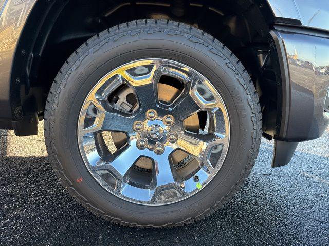 2026 Ram 1500 Lone Star Crew Cab 4x4 5'7" Box
