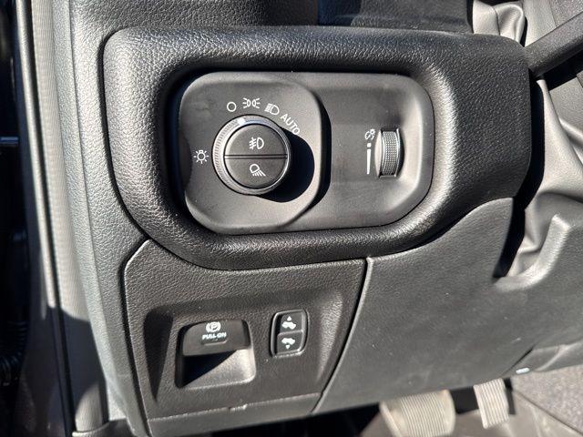 2026 Ram 1500 Lone Star Crew Cab 4x4 5'7" Box