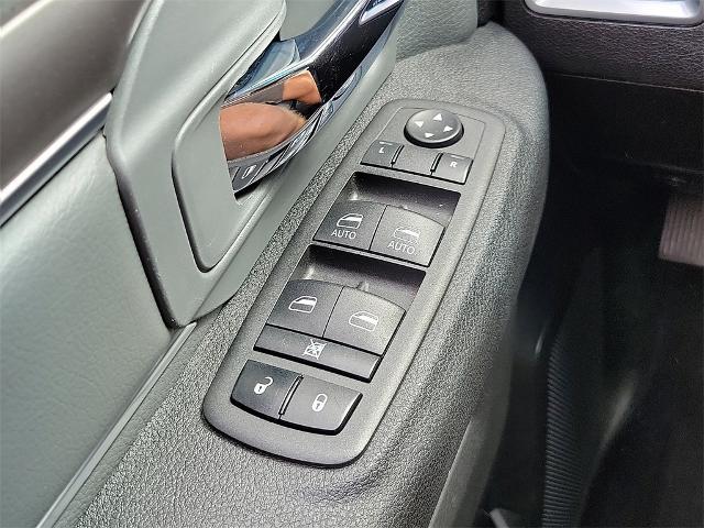 2024 Ram 1500 Classic SLT Quad Cab 4x2 6'4" Box