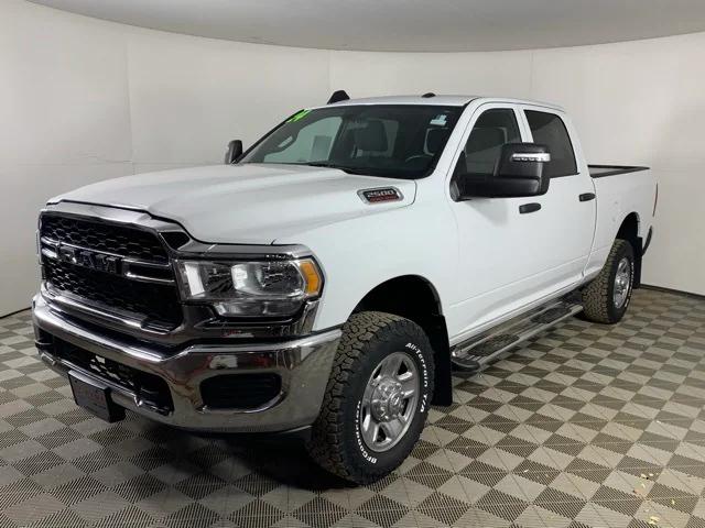 2024 RAM 2500 Tradesman Crew Cab 4x4 64 Box 2024 RAM 2500 Tradesman Crew Cab 4x4 64 Box