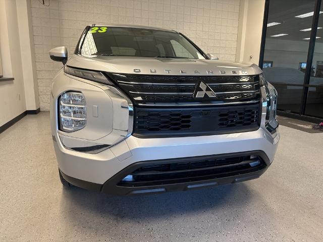 2023 Mitsubishi Outlander ES 2.5 S-AWC
