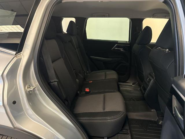 2023 Mitsubishi Outlander ES 2.5 S-AWC
