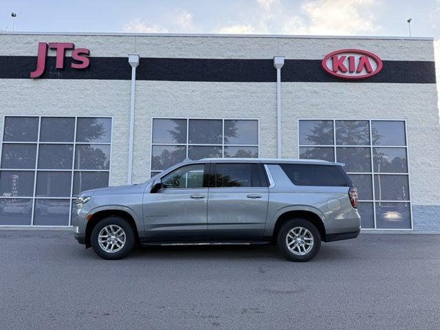 2023 Chevrolet Suburban 2WD LT