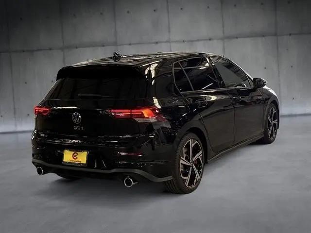 2025 Volkswagen Golf GTI 2.0T SE