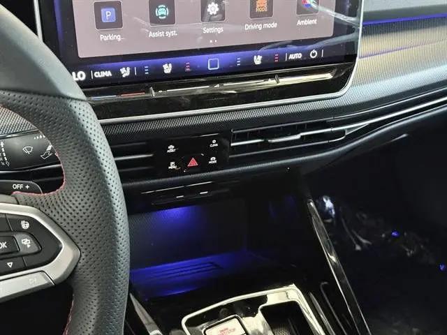 2025 Volkswagen Golf GTI 2.0T SE
