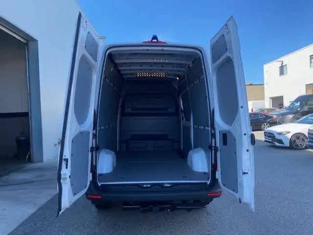 2026 Mercedes-Benz Sprinter 2500 Standard Roof 4-Cyl Diesel