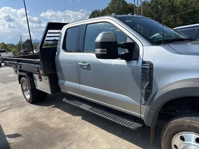 2023 Ford F-550 LARIAT