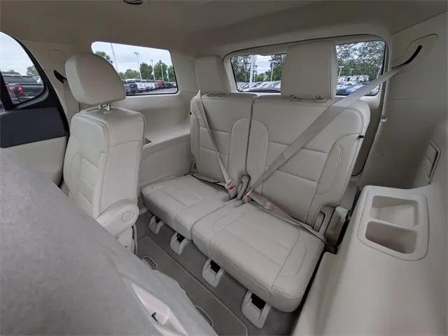 2022 GMC Acadia AWD Denali