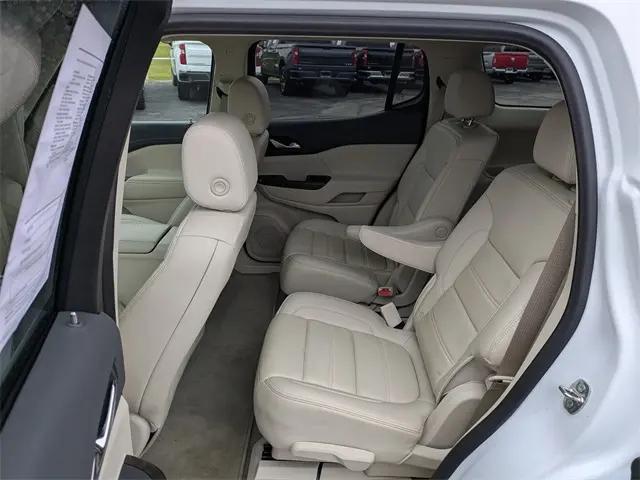 2022 GMC Acadia AWD Denali