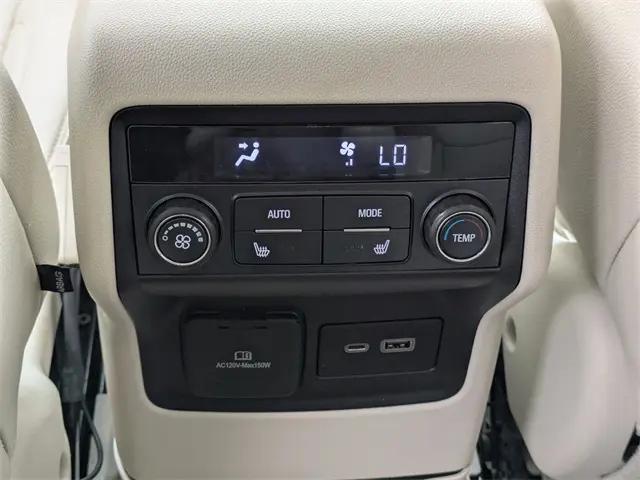 2022 GMC Acadia AWD Denali