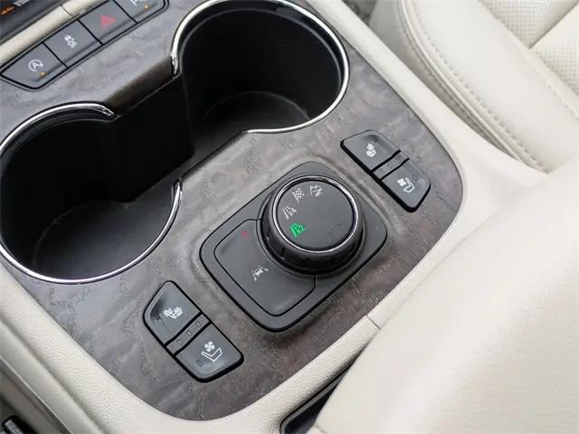 2022 GMC Acadia AWD Denali