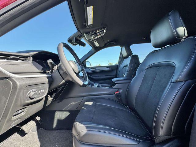2025 Jeep Grand Cherokee L Altitude 4x4