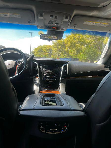 2020 Cadillac Escalade 2WD Luxury