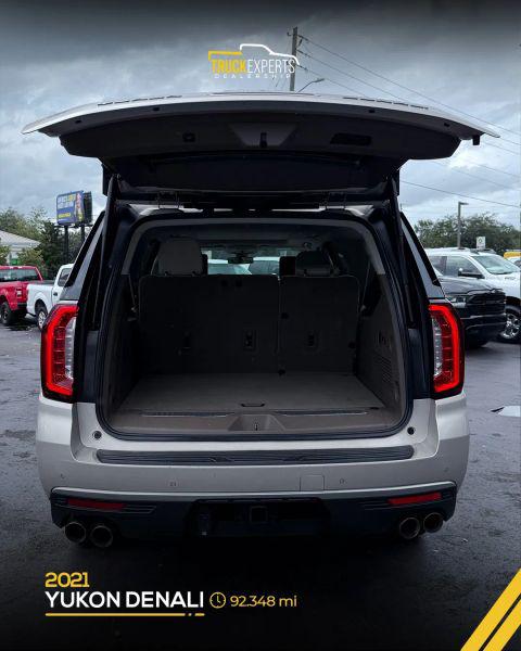 2021 GMC Yukon XL 2WD Denali