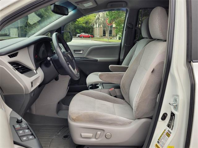 2017 Toyota Sienna L