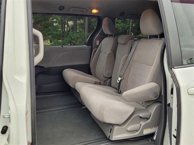 2017 Toyota Sienna L