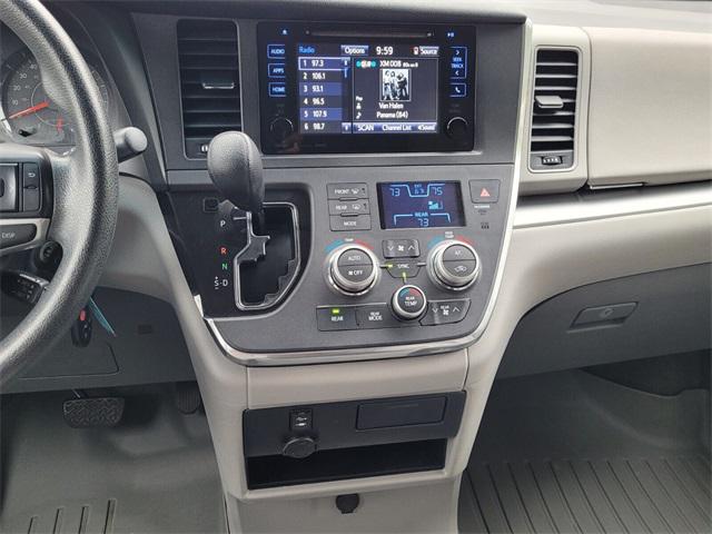 2017 Toyota Sienna L