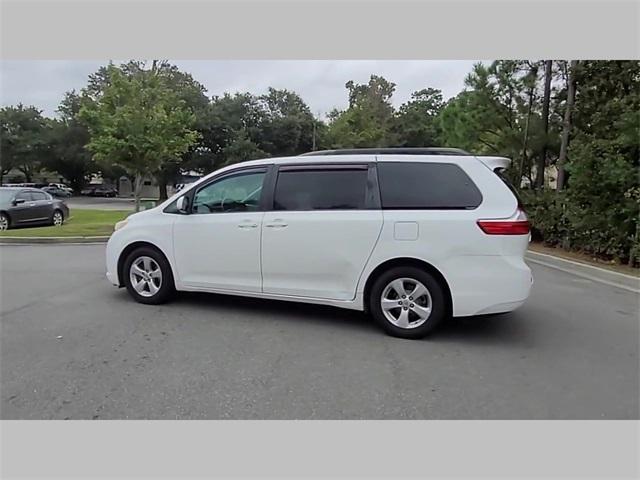 2017 Toyota Sienna L