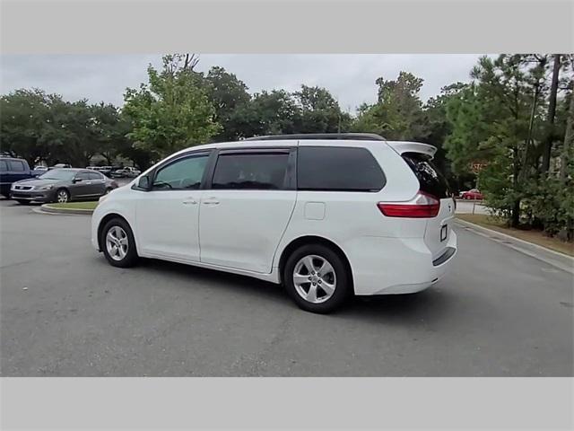 2017 Toyota Sienna L