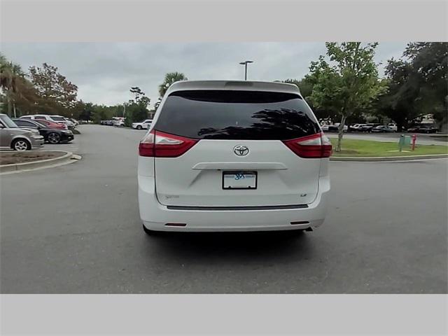 2017 Toyota Sienna L