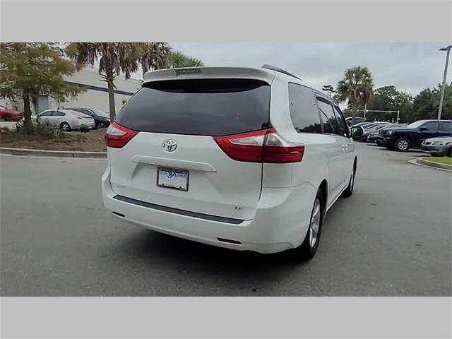 2017 Toyota Sienna L