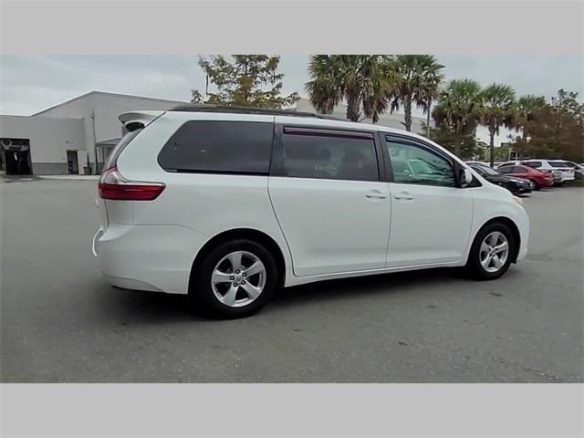 2017 Toyota Sienna L