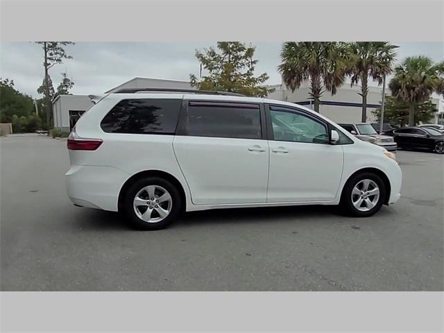 2017 Toyota Sienna L