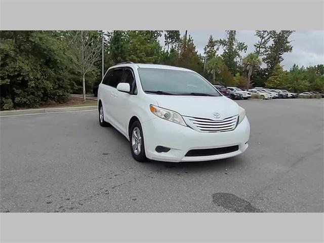 2017 Toyota Sienna L