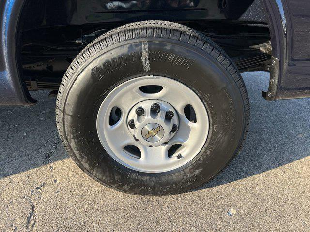 2025 Chevrolet Express Cargo Van RWD 3500 Regular Wheelbase WT