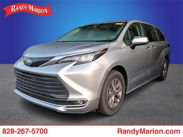 2024 Toyota Sienna XLE