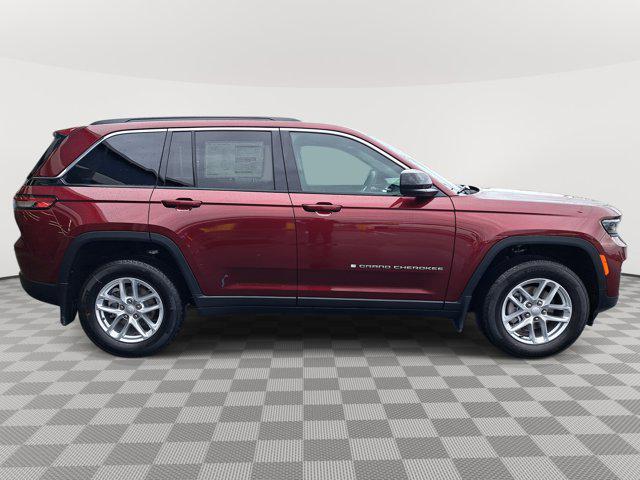 2025 Jeep Grand Cherokee Laredo X 4x4