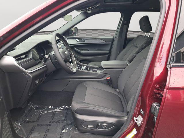 2025 Jeep Grand Cherokee Laredo X 4x4