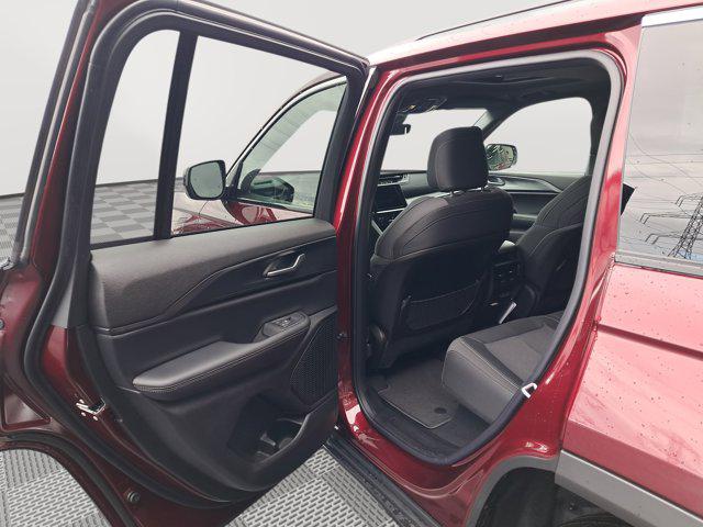 2025 Jeep Grand Cherokee Laredo X 4x4