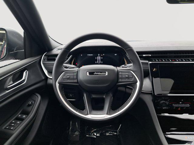2025 Jeep Grand Cherokee Laredo X 4x4