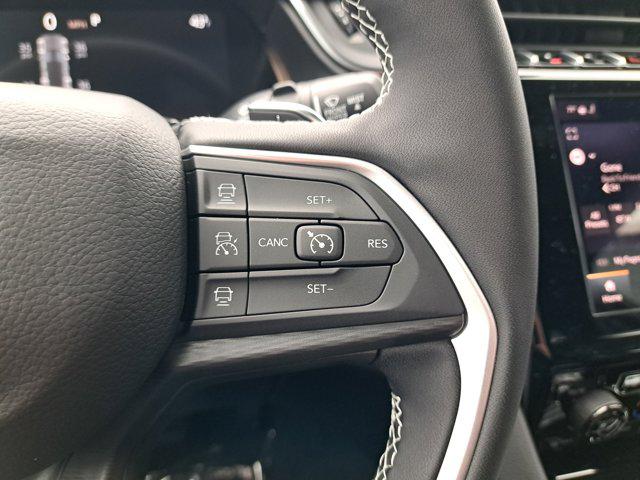 2025 Jeep Grand Cherokee Laredo X 4x4